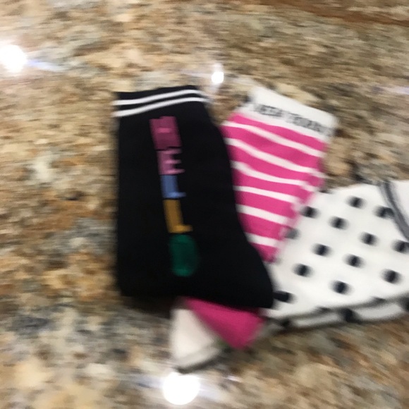 Kate Spade ♠️ new 3 pack of crew style socks - Picture 3 of 7